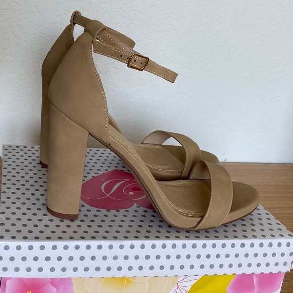 My Delicious Shoes Shiner Ankle Strap Heel - Picture 3 of 6
